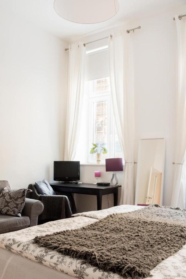 Luxurious And Spacious 5 Min Walk To City Center, 1-2 Вена Экстерьер фото